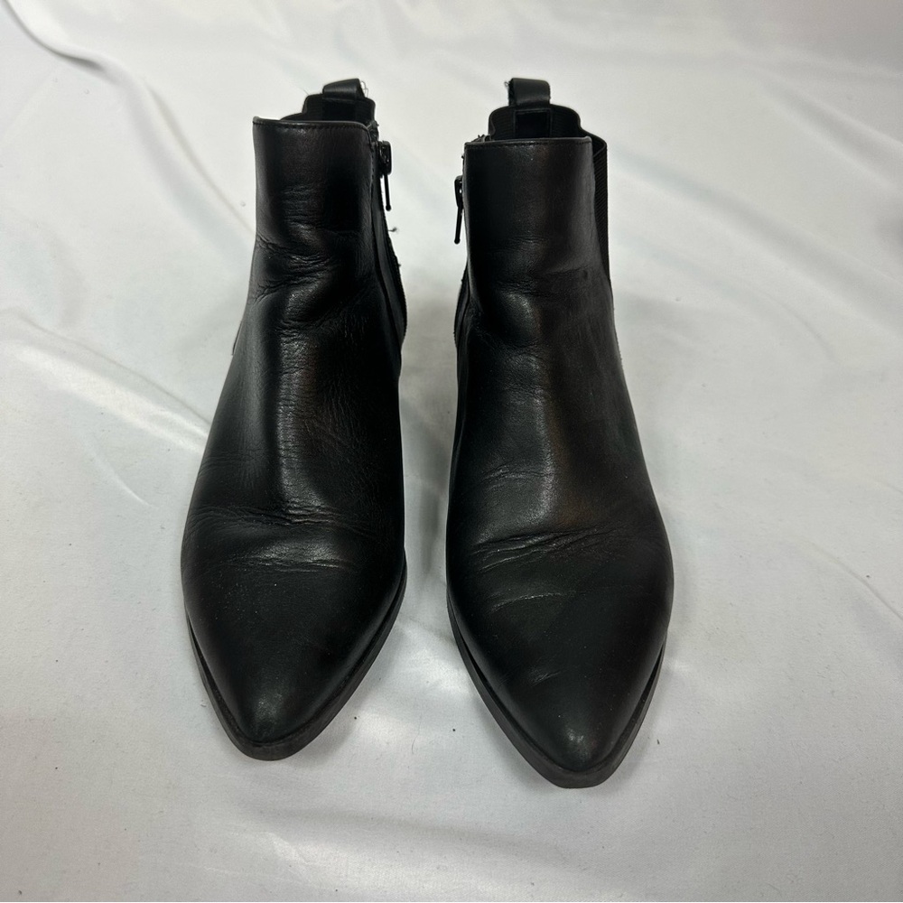 Crown Vintage Black Booties in Size 7.5